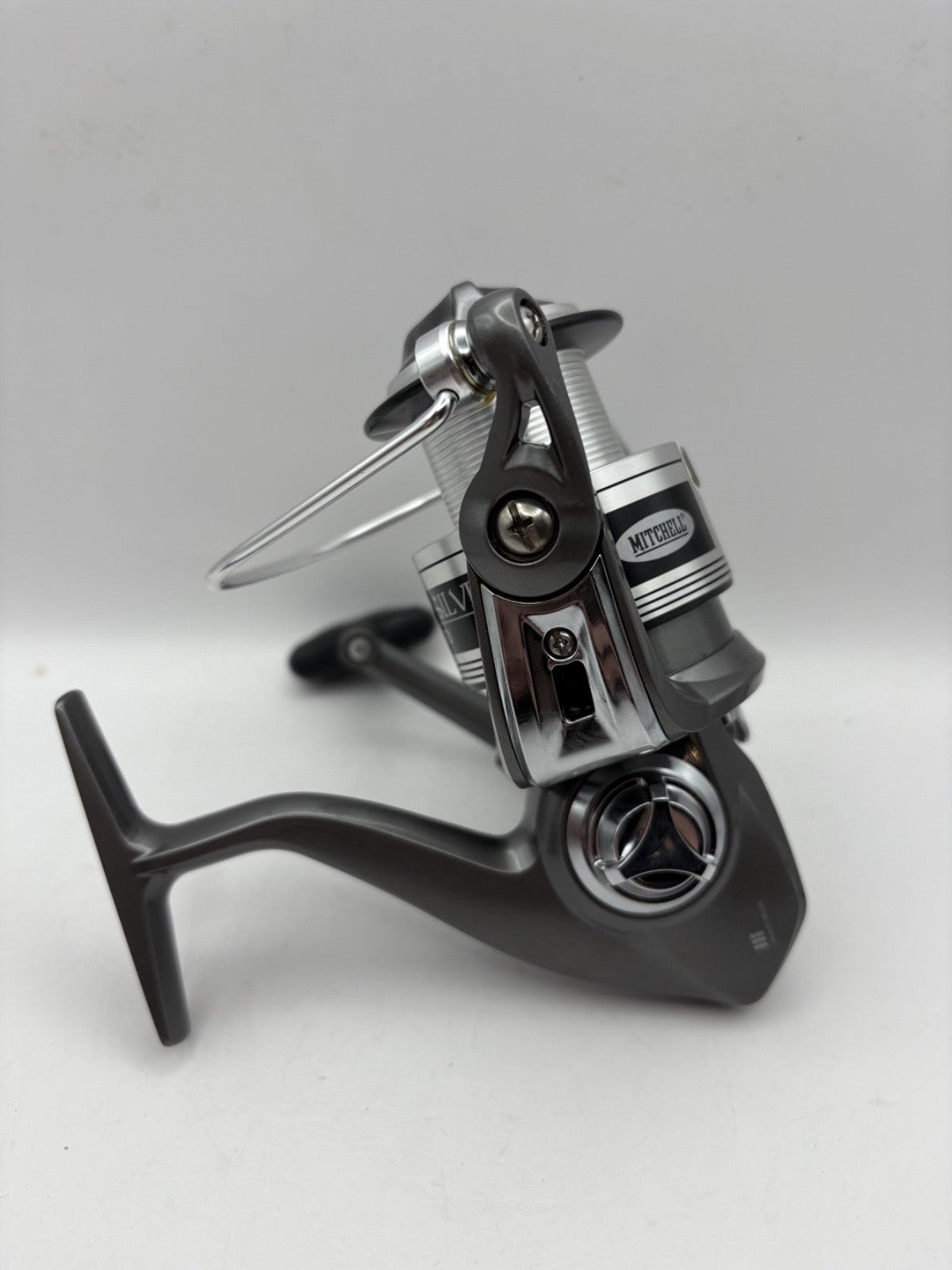Mitchell Avocet Silver III 6000FD Rolle1