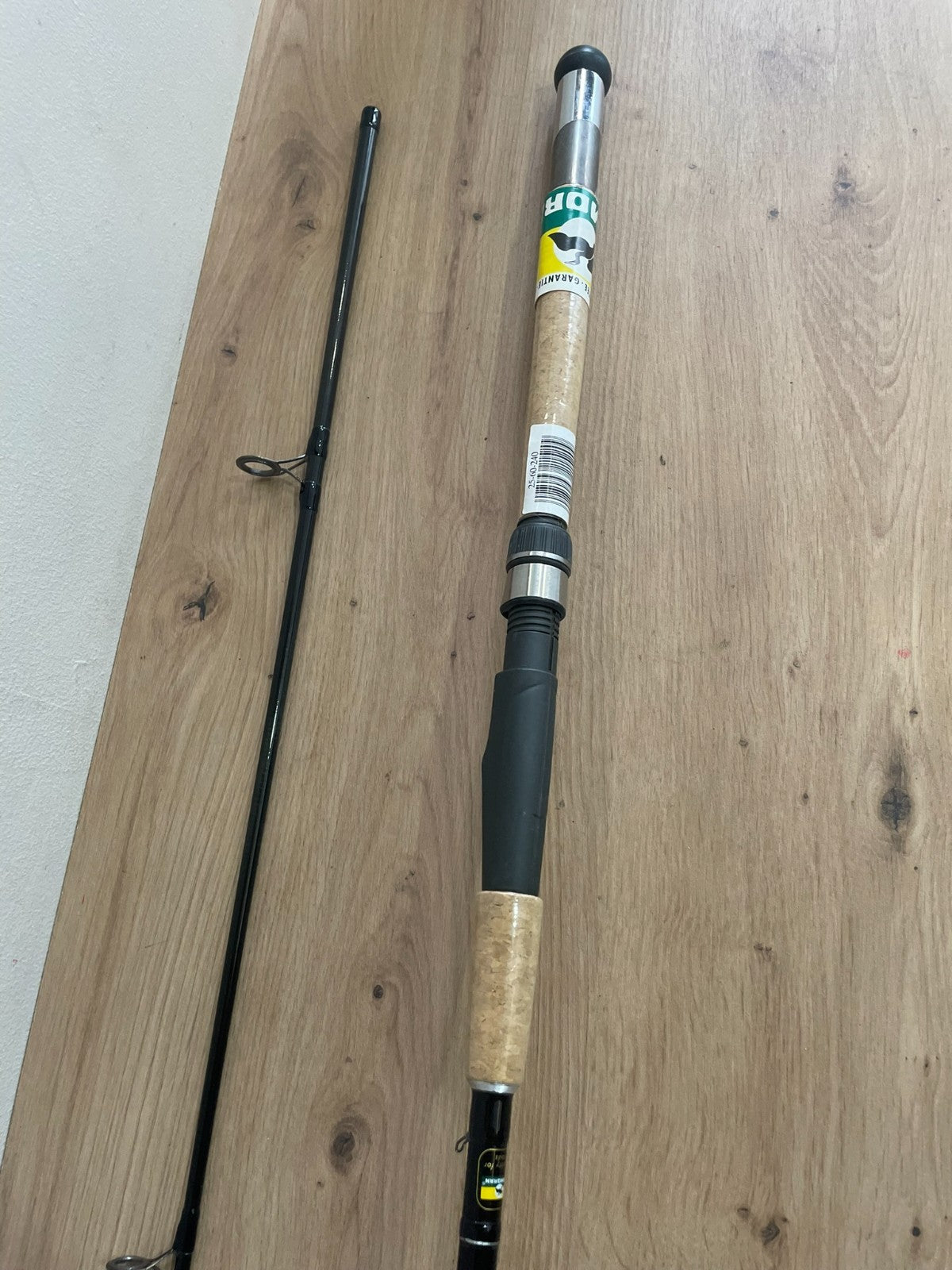 Cormoran Black Bull Spinning 240cm 2060g1