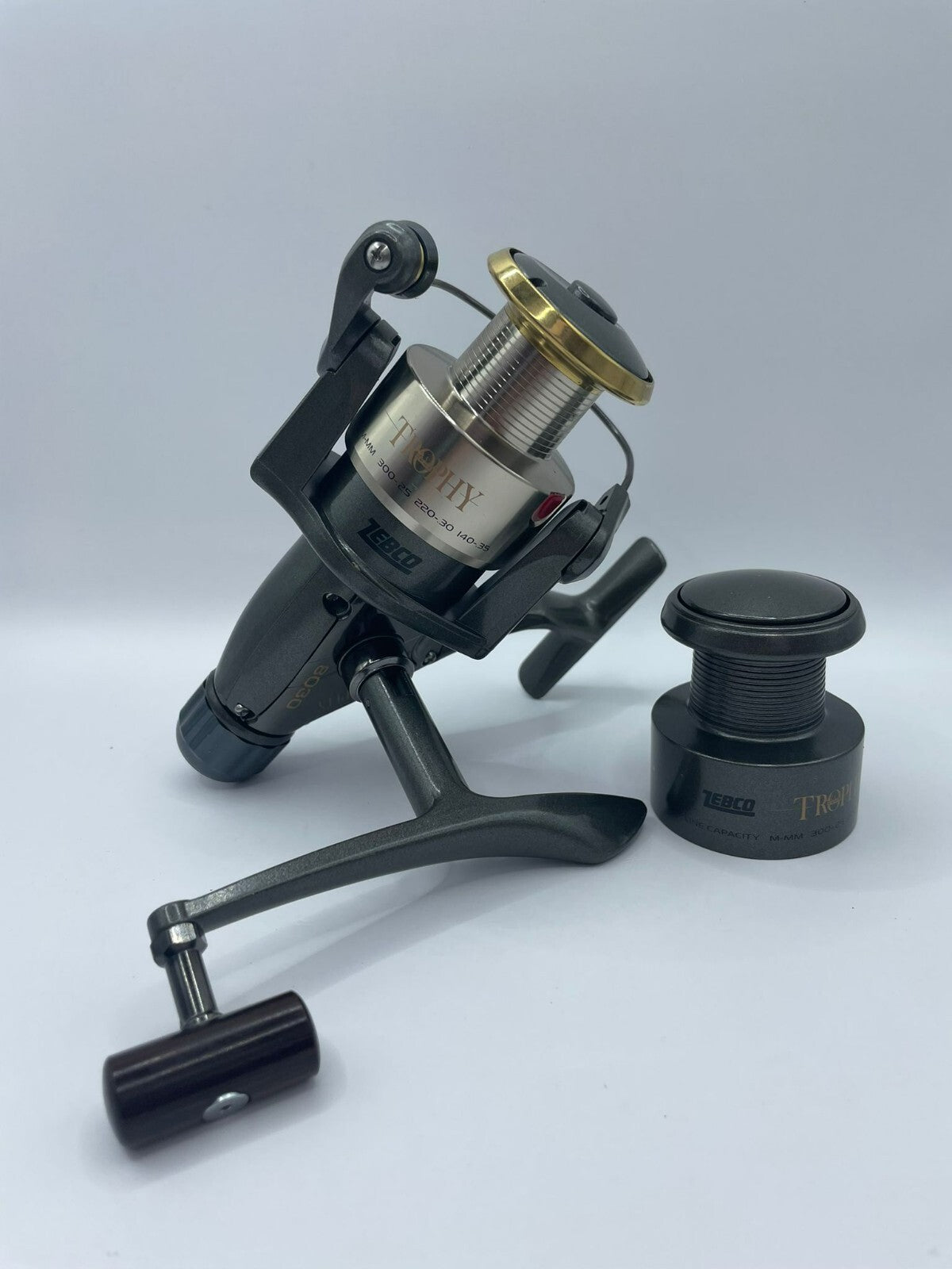 Zebco Trophy 8030 RD Rolle1