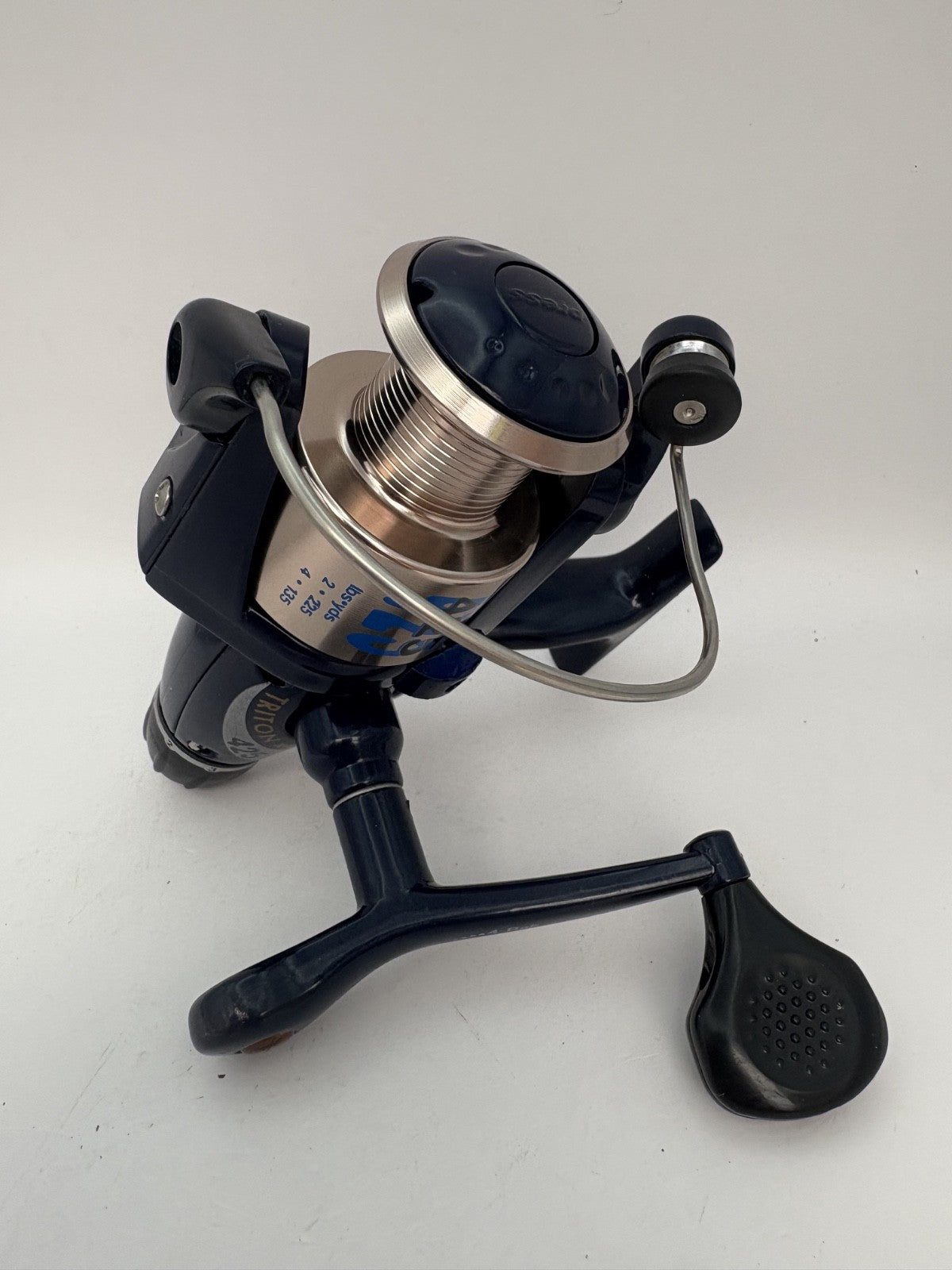 Zebco Triton XTi 425 Rolle1