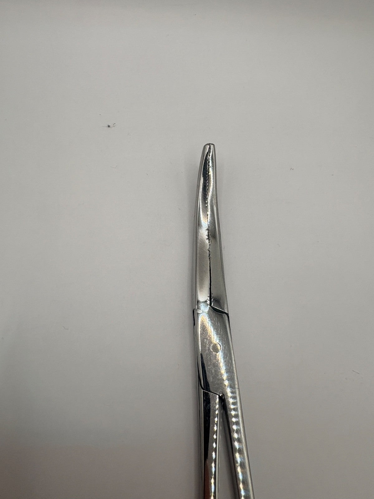 Interfish Hakenlöser Klemmzange Arterienklemme gebogen 20cm2