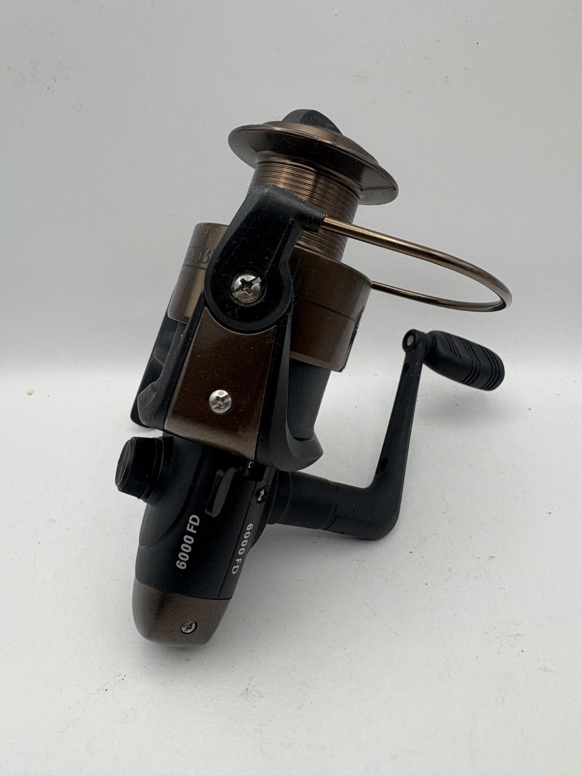 Mitchell Avocet Bronze III 6000 FD Rolle2